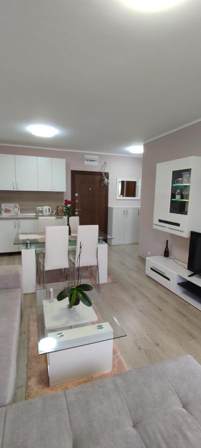 Luxury And Stylish Apartmen, Metro Station Obelya Sofia Exterior photo